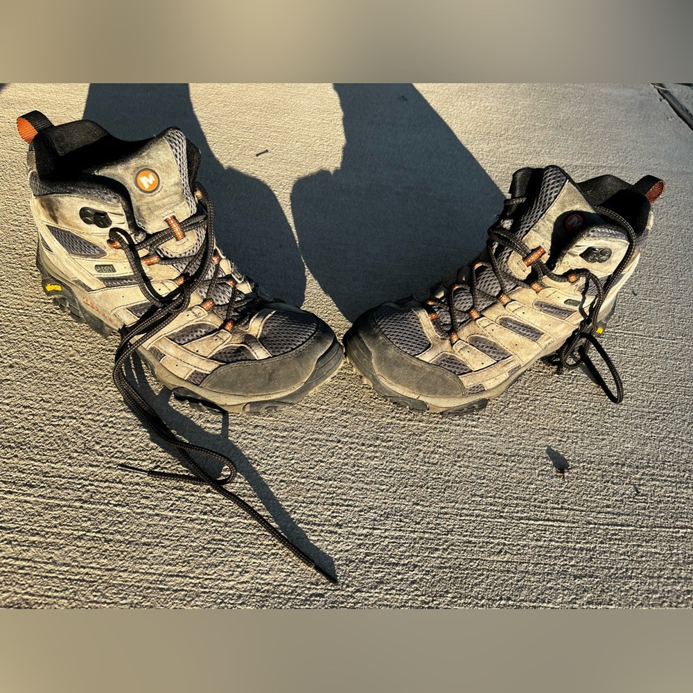 Merrell Moab 2 Mid Waterproof Hiking Boots 9.5